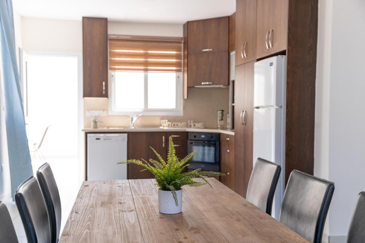 Dafni Villa Ekaterina 3 Bdrm プロタラス エクステリア 写真