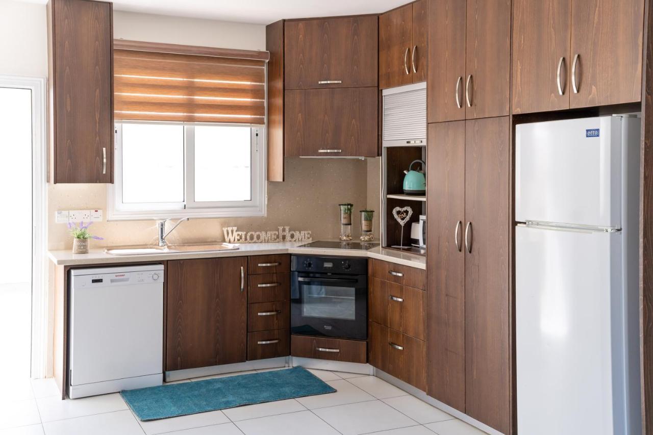 Dafni Villa Ekaterina 3 Bdrm プロタラス エクステリア 写真