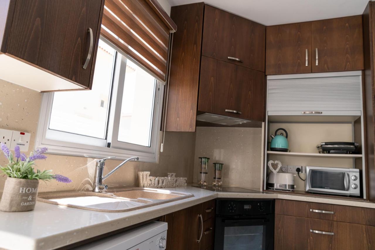 Dafni Villa Ekaterina 3 Bdrm プロタラス エクステリア 写真
