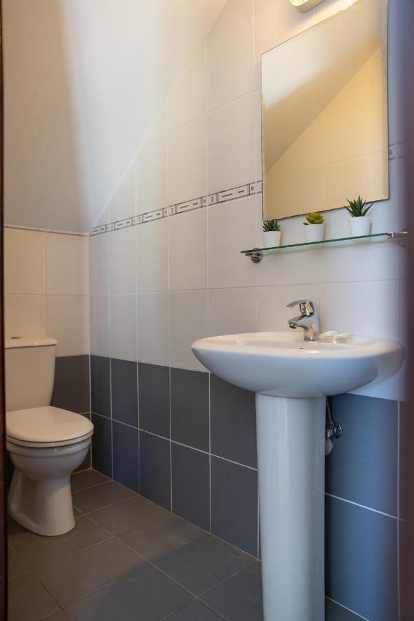 Dafni Villa Ekaterina 3 Bdrm プロタラス エクステリア 写真